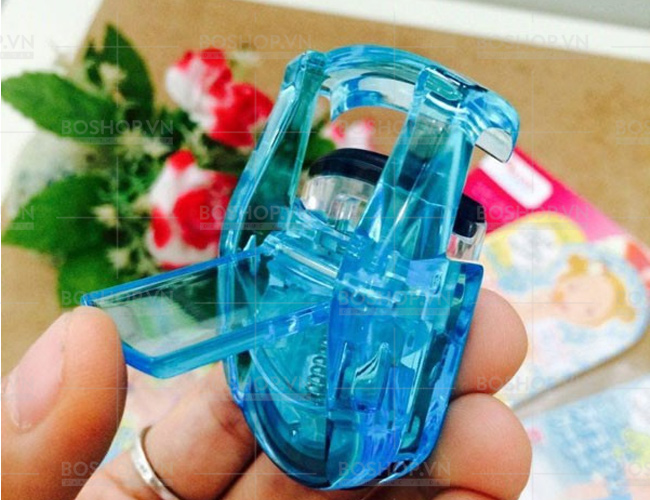 Bấm mi Nhật Bản