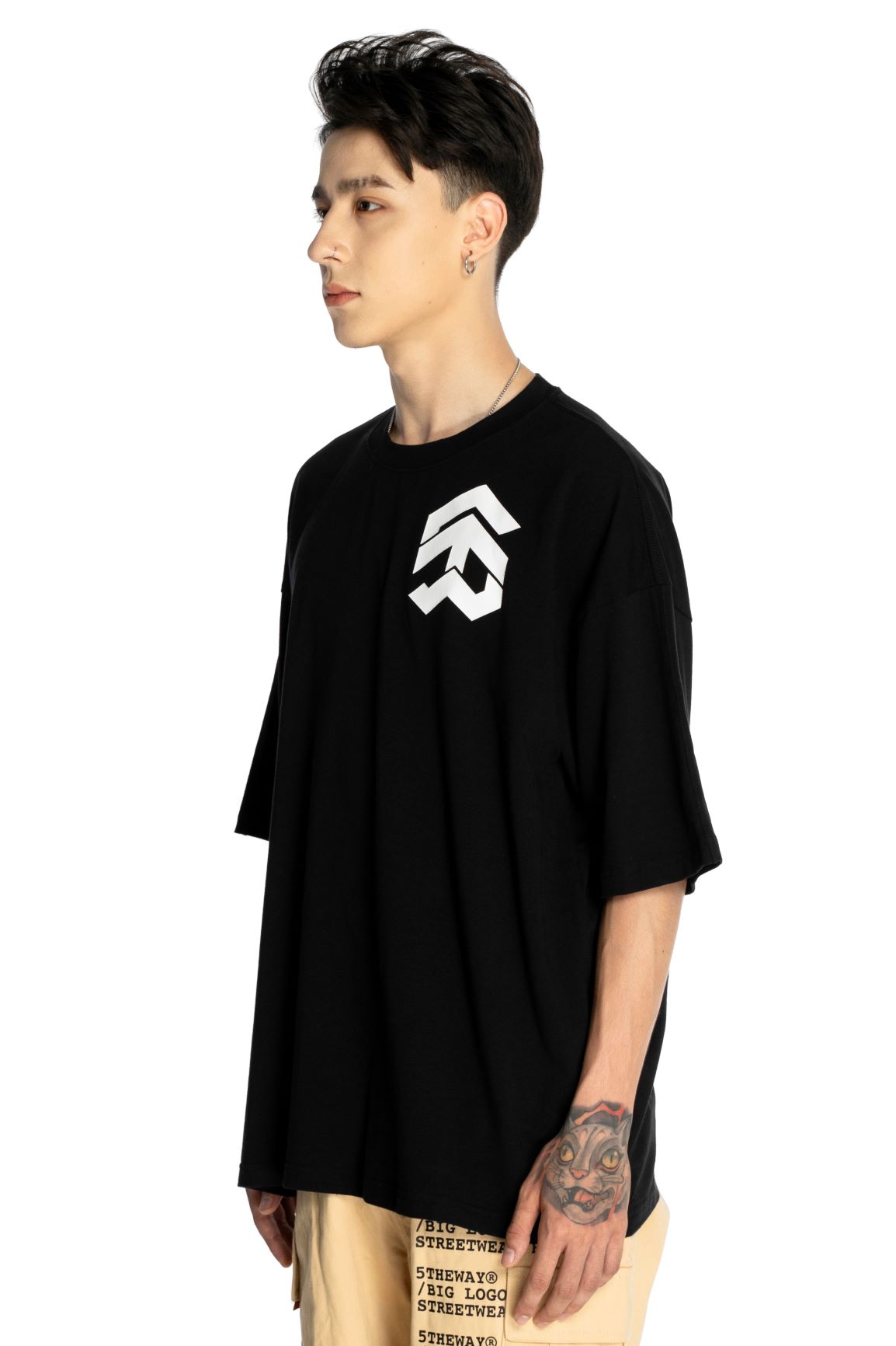 5THEWAY® /solid/ OVERSIZED TEE™ in BLACK aka Áo Thun Đen Tay Ngắn