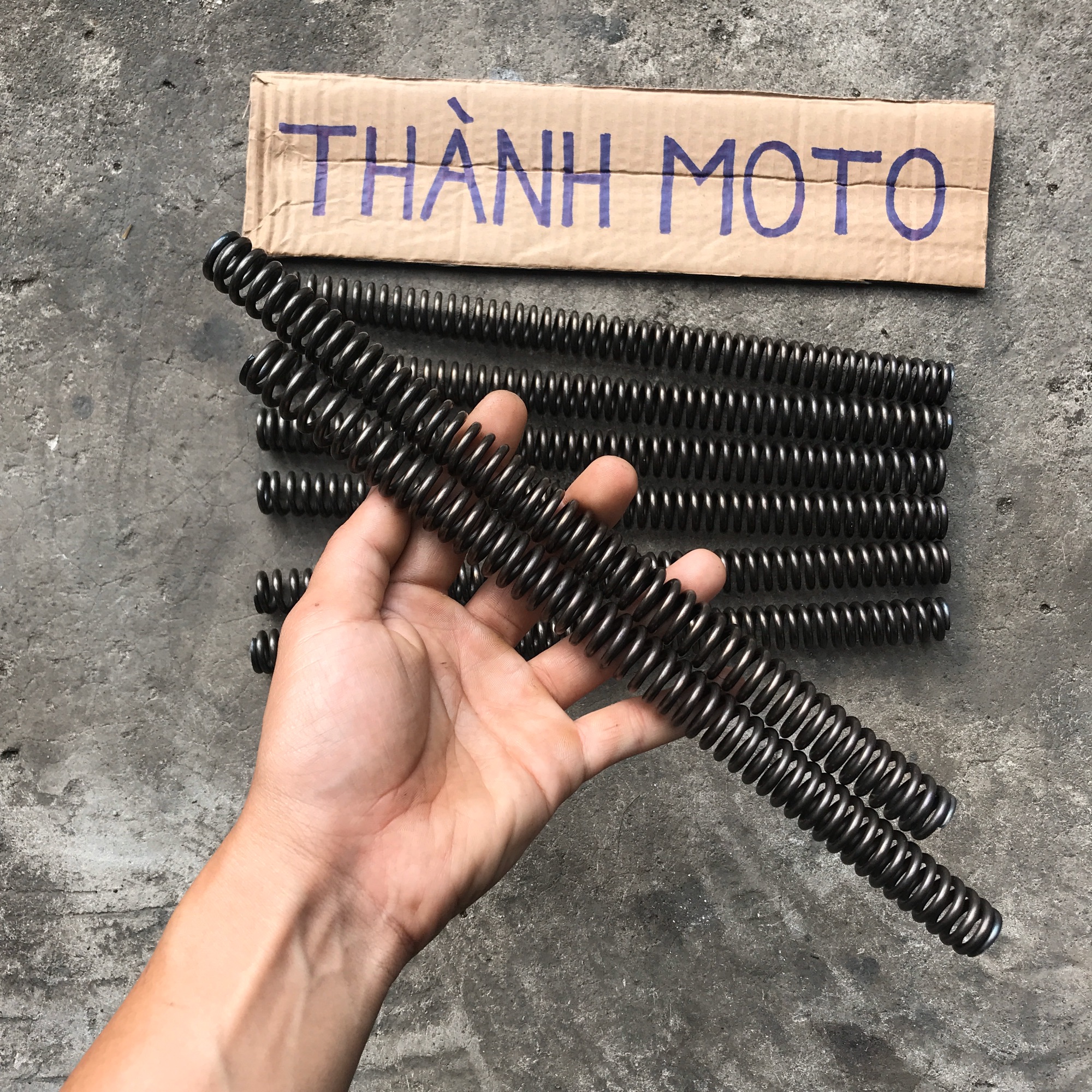 [HCM]Lò xo phuộc trước Exciter 135 đời 2011-2014 khắc phục tiếng kêu lụp cụp lảo đảo tay lái phuộc bị yếu