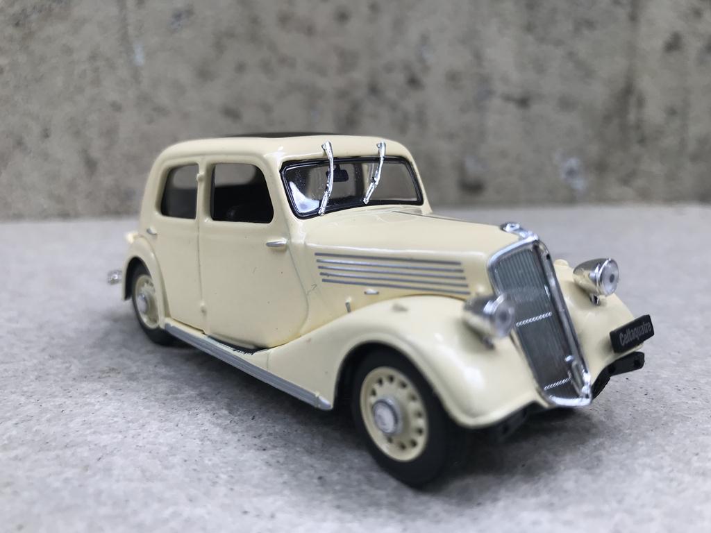 Mô hình xe ô tô cổ Renault Celtaquatre - 1:43
