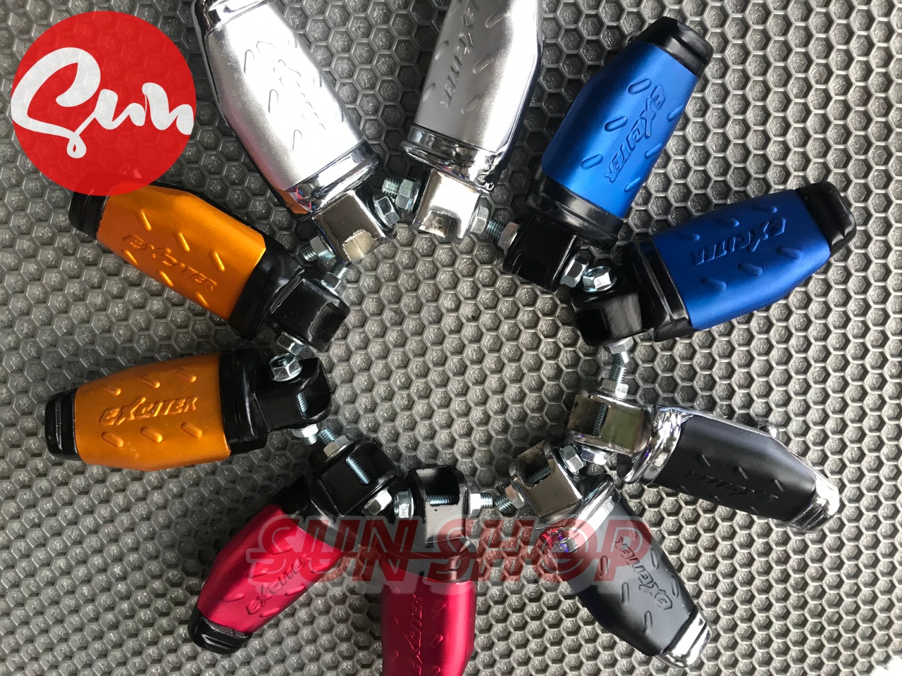 GÁC CHÂN TRƯỚC EXCITER 135 ĐỦ MÀU NHÔM ĐÚC ( CẶP 2 CÁI)