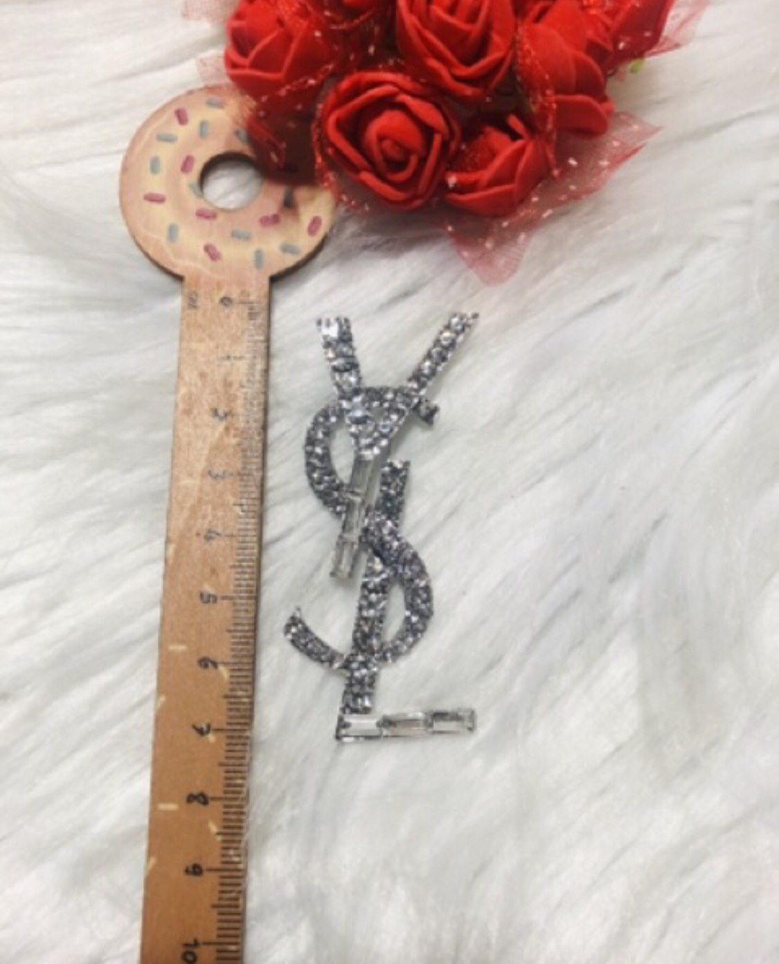 [HCM]Cài áo vest nam nữ logo đinh đá. KT 3x7cm và KT: 2 x 4cm