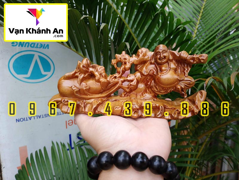 Tượng Phật gỗ để xe ô tô