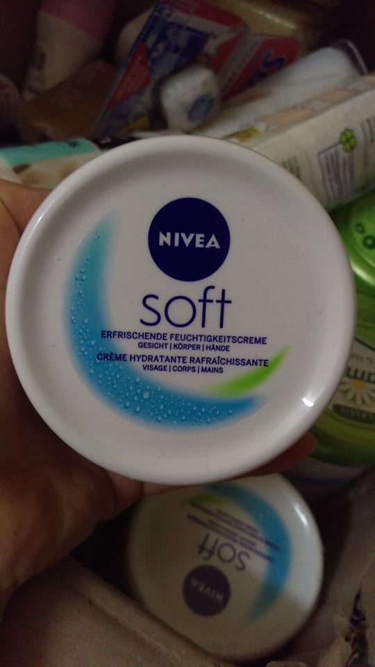 Kem dưỡng ẩm Nivea Soft dạng hũ xách tay Đức