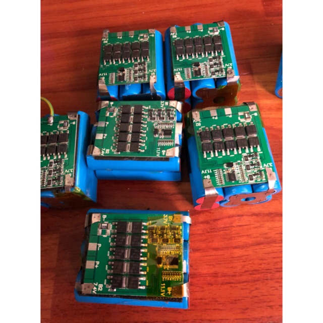 [HCM]TNS..Khối pin 3s HITACHI LION 12v 4000mah XẢ 60A mạch cân bằng 30A cho máy khoan pin