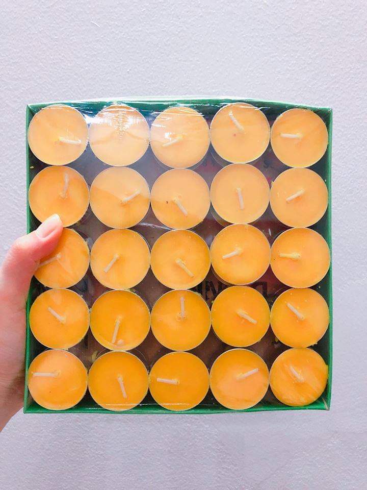 Nến Tealight trang trí màu vàng