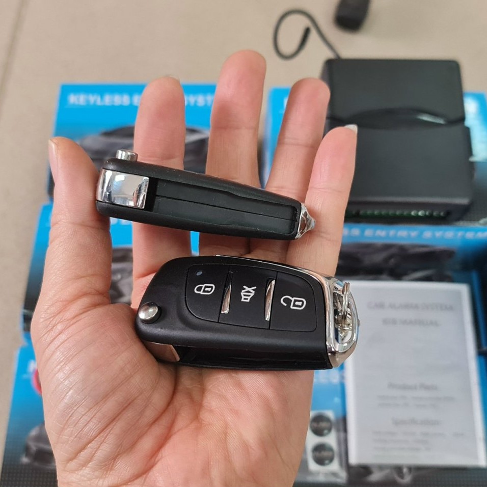 Bộ khóa cửa xe ô tô điều khiển từ xa, có đèn LED, dùng cho ô tô con, ô tô tải, ô tô đầu kéo. Model K18