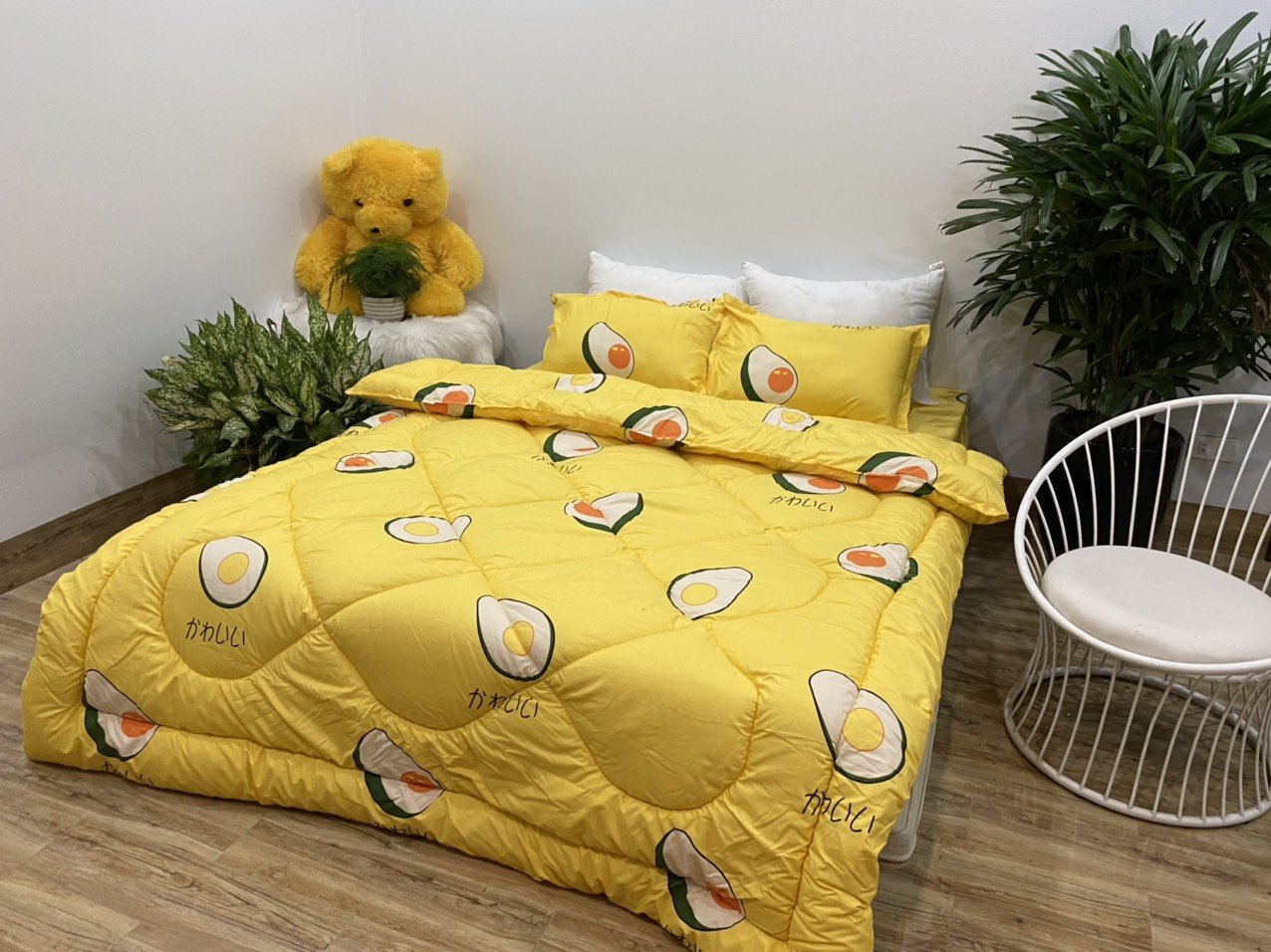 Bộ chăn phao ga gối 4 món,1 chăn 1 ga 2 vỏ gối nằm mẫu bơ vàng