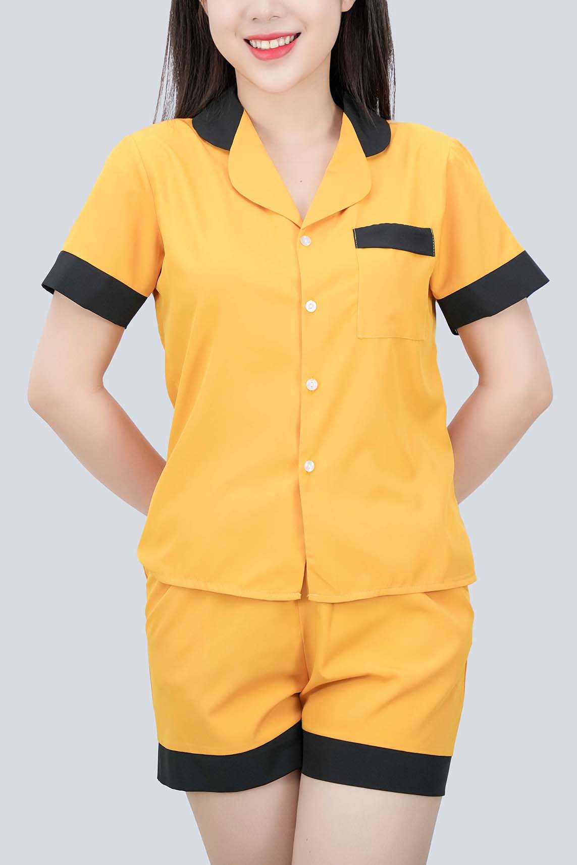 Bộ đồ nữ nkk chất lụa cao cấp áo cộc tay quần đùi vàng pha đen - nhẹ nhàng - mát mẻ