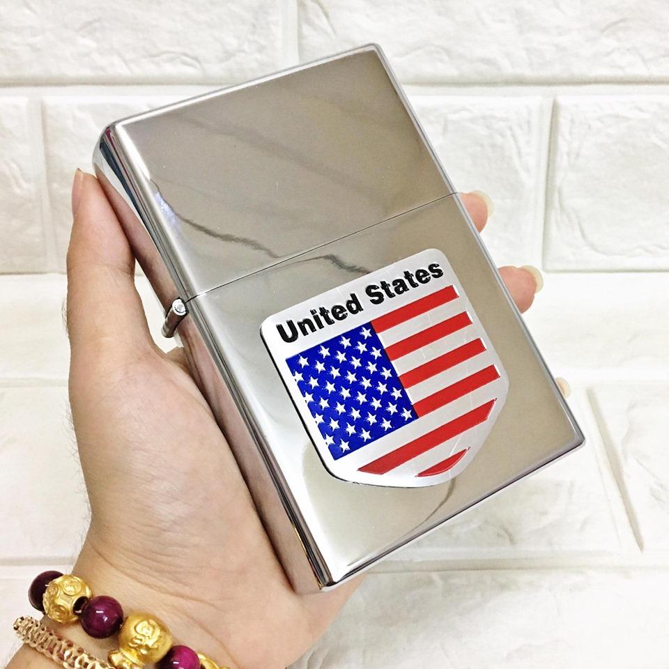 BẬT LỬA ZIPPO KHỔNG LỒ BẠC BÓNG HÌNH CỜ USA (SIZE: 8CM X 11,5CM) - (XÀI XĂNG)