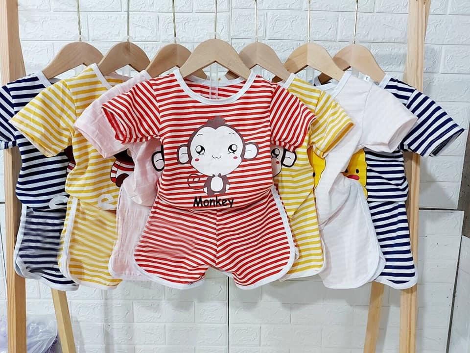 Bộ sọc nhiêu màu cho bé ( màu ngẫu nhiên theo trai va gái ),nhiêu hinh in sắc nét Chăm sóc bé 6kg đên 20kg.DBBT38.