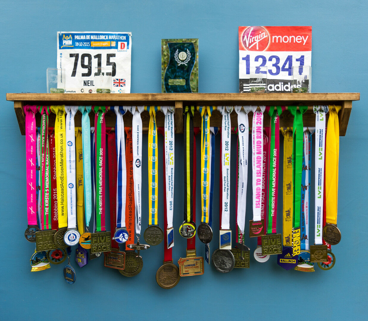 Medal holder/ Giá treo huy chương/ kệ trưng bày cúp lưu niệm bằng gỗ