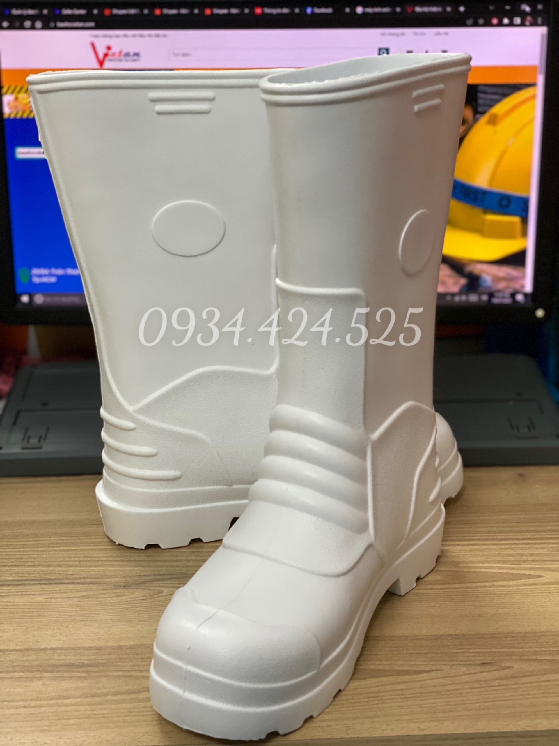 ỦNG XỐP VAC SIÊU NHẸ - ỦNG BẢO HỘ LAO ĐỘNG CAO HÌNH THẬT