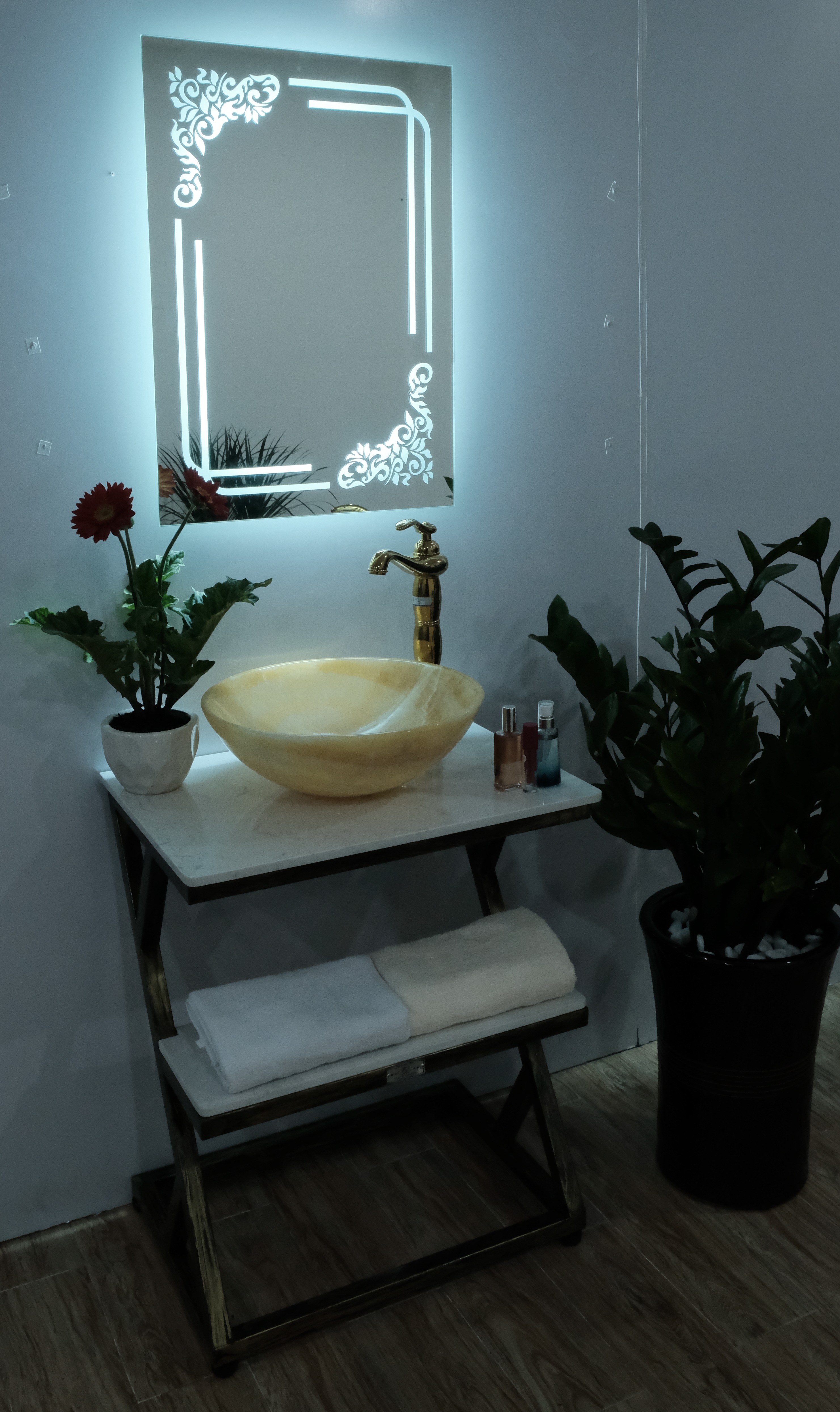 Gương đèn cảm ứng cao cấp Hoàng Thiện GD 7387-8