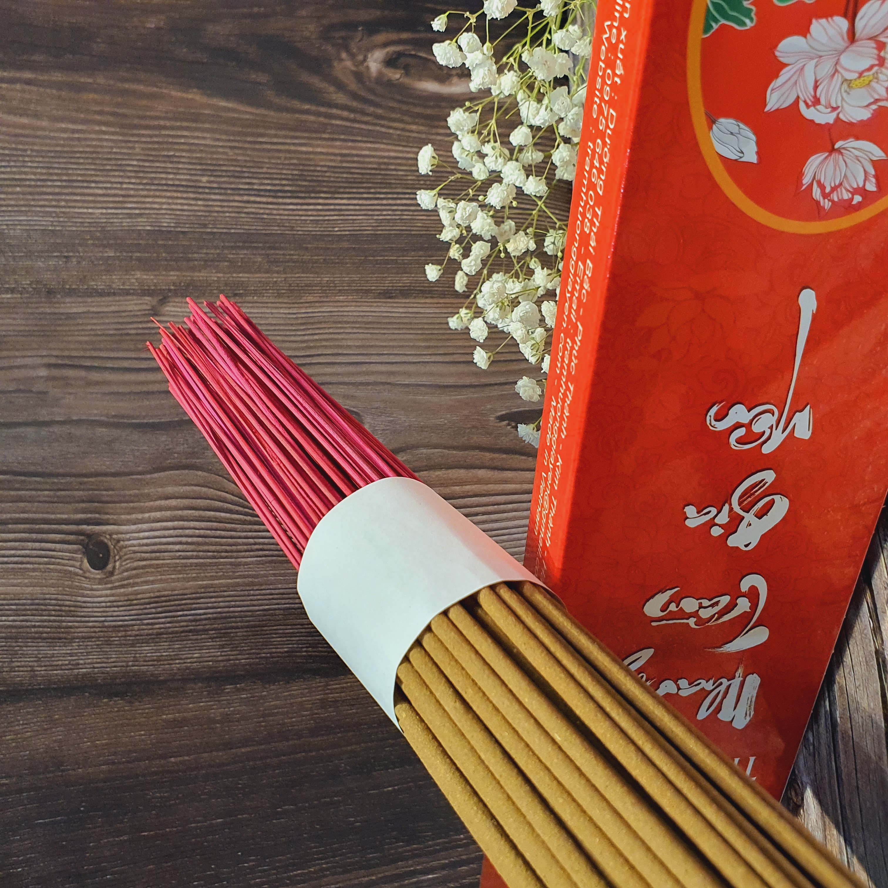 Nhang trầm hương cao cấp thảo mộc Gia Yên thơm ngát dễ chịu hộp 100 cây