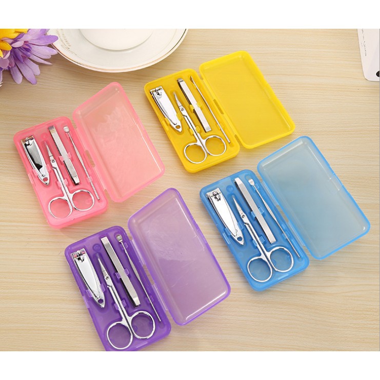 Bộ bấm móng tay 4 món