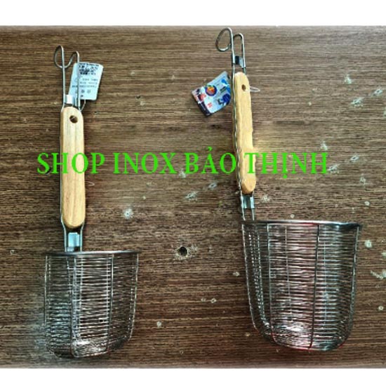 Vợt trụng hủ tiếu