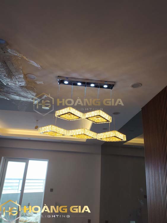 Đèn Thả Trần- Bộ đèn thả 5 Vòng  Pha Lê cao cấp-Kèm Điều khiển Chuyên Dụng