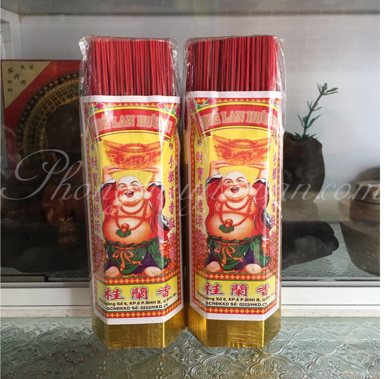 Nhang chung cư ít khói Quế Lan Hương (300 nén) - lùn, thơm, rụng tàn.