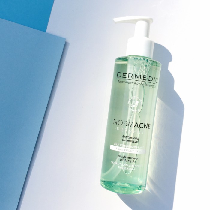 Gel Rửa Mặt Kiềm Dầu DERMEDIC NORMACNE Antibacterial Cleansing Gel 200ml