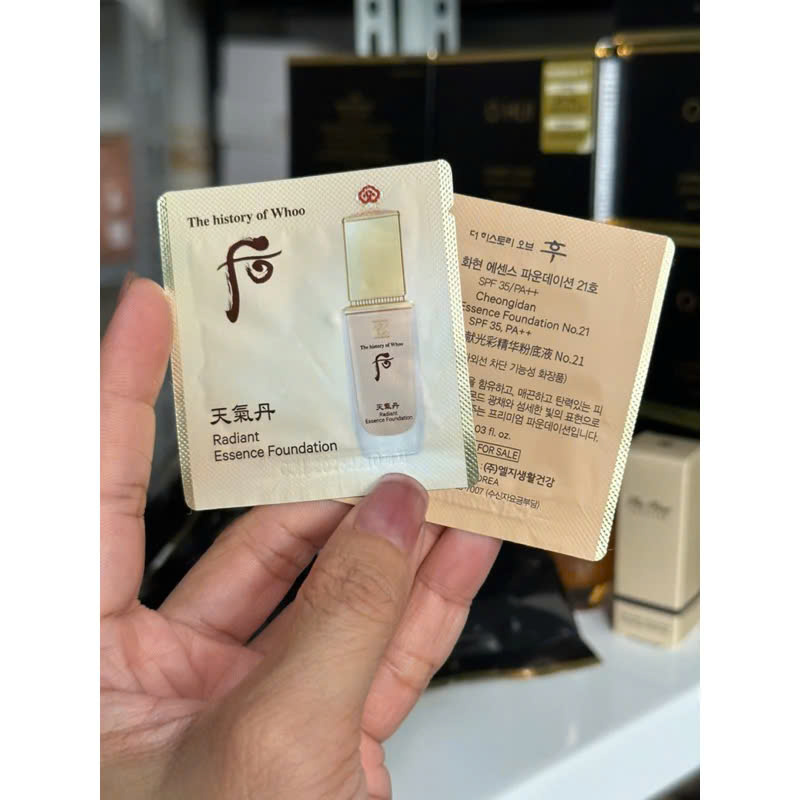 gói Kem Nền vip Whoo Cheongidan Radiant Foundation
