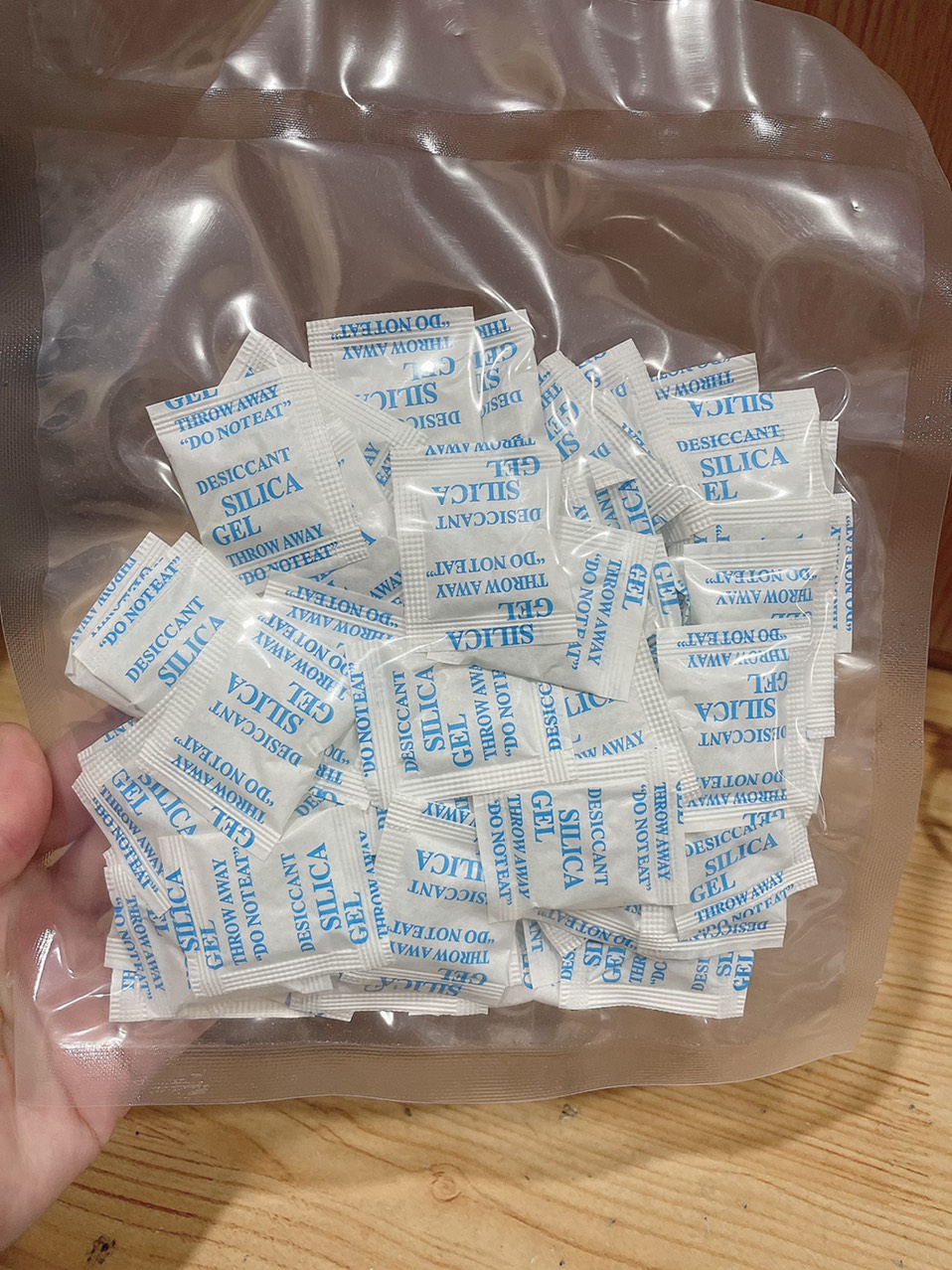 Gói hút ẩm 1gr xanh