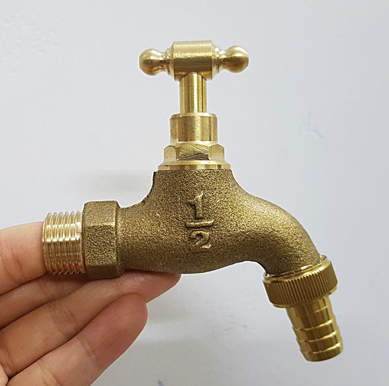 Vòi nước đồng tay vặn có mỏ