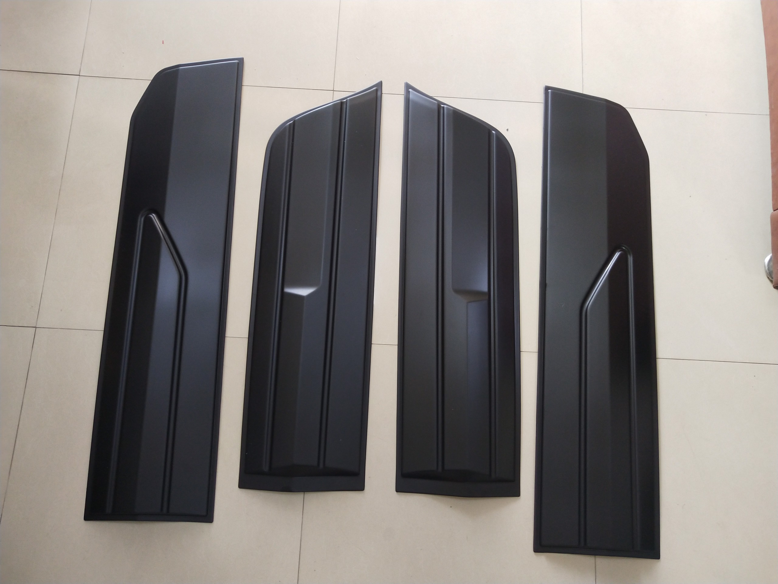 Ốp hông sườn, ốp sườn đen Thái Xpander 2018-2020