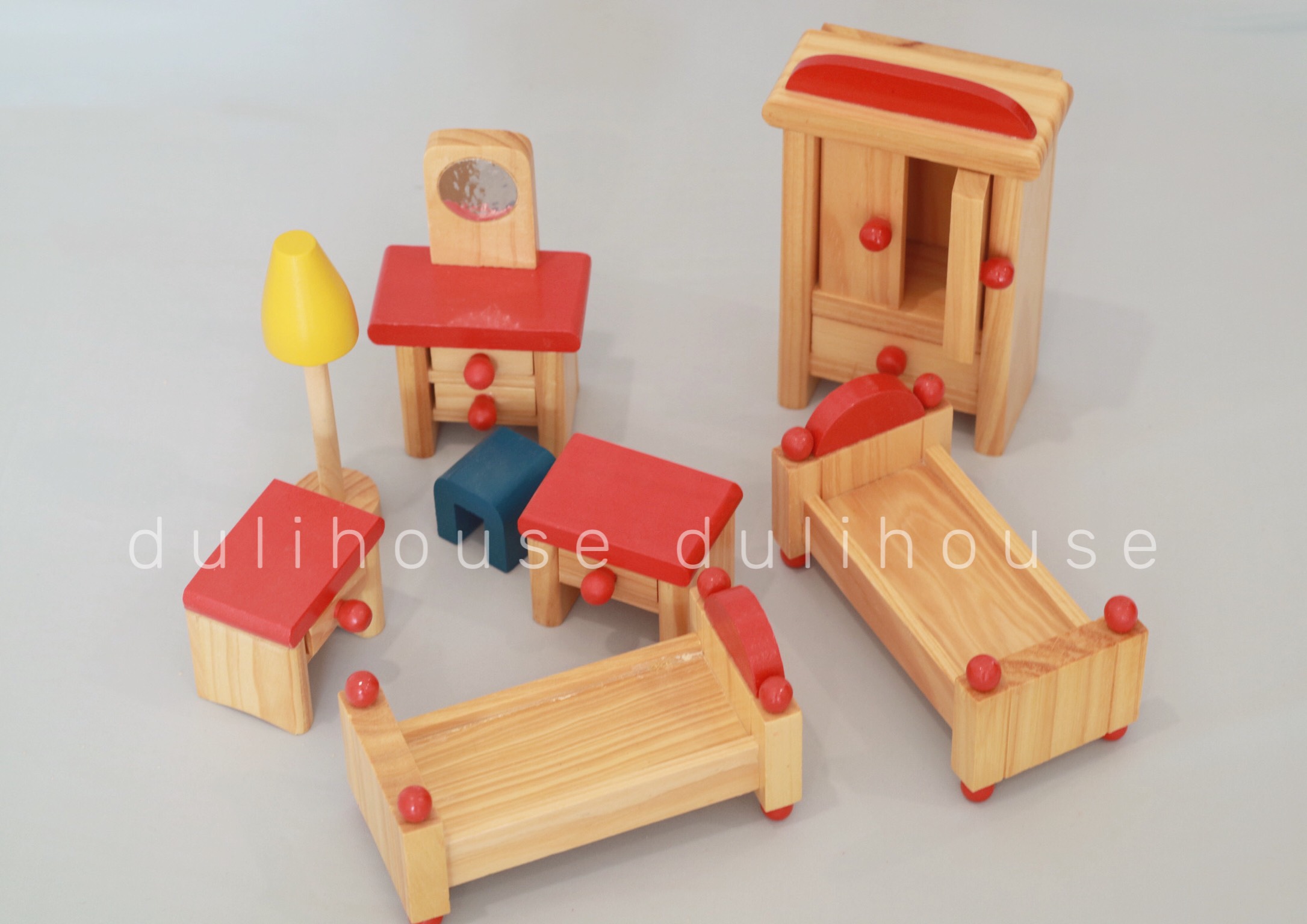 Đồ chơi Gỗ phòng ngủ ba mẹ - Hỗ trợ khả năng nhận biết các đồ vật - Tăng tư duy sáng tạo trong việc sắp xếp, sản xuất tại Việt Nam