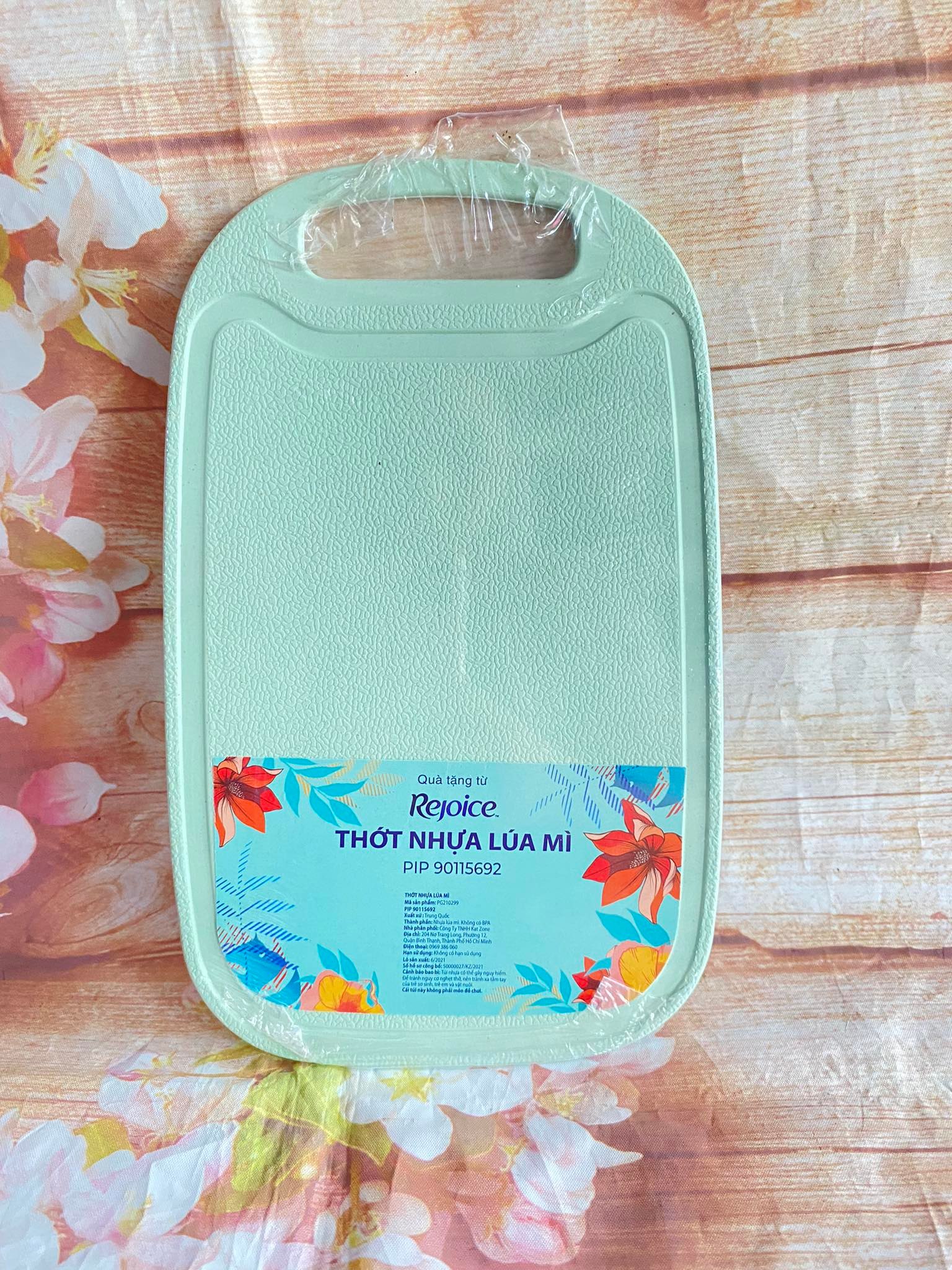 Thớt nhựa lúa mì Rejoice 15x25cm