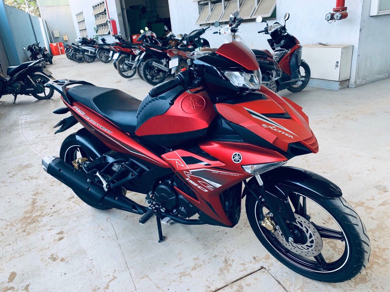 THÙNG KIỂU MÔTÔ CHO XE EXCITER 150 - Thủy Tiên Racing