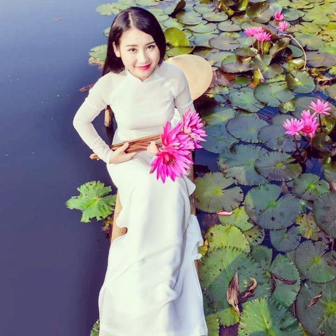 áo dài trắng nữ sinh may sẵn ,  áo dài kỷ yếu