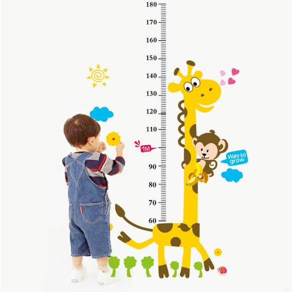 Decal dán tường hươu khỉ đo chiều cao, trang trí phòng cho bé