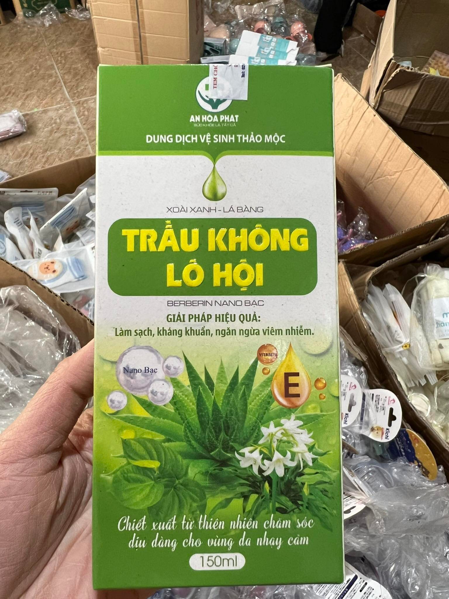 Dung dịch vệ sinh kháng khuẩn lá trầu không 150ml