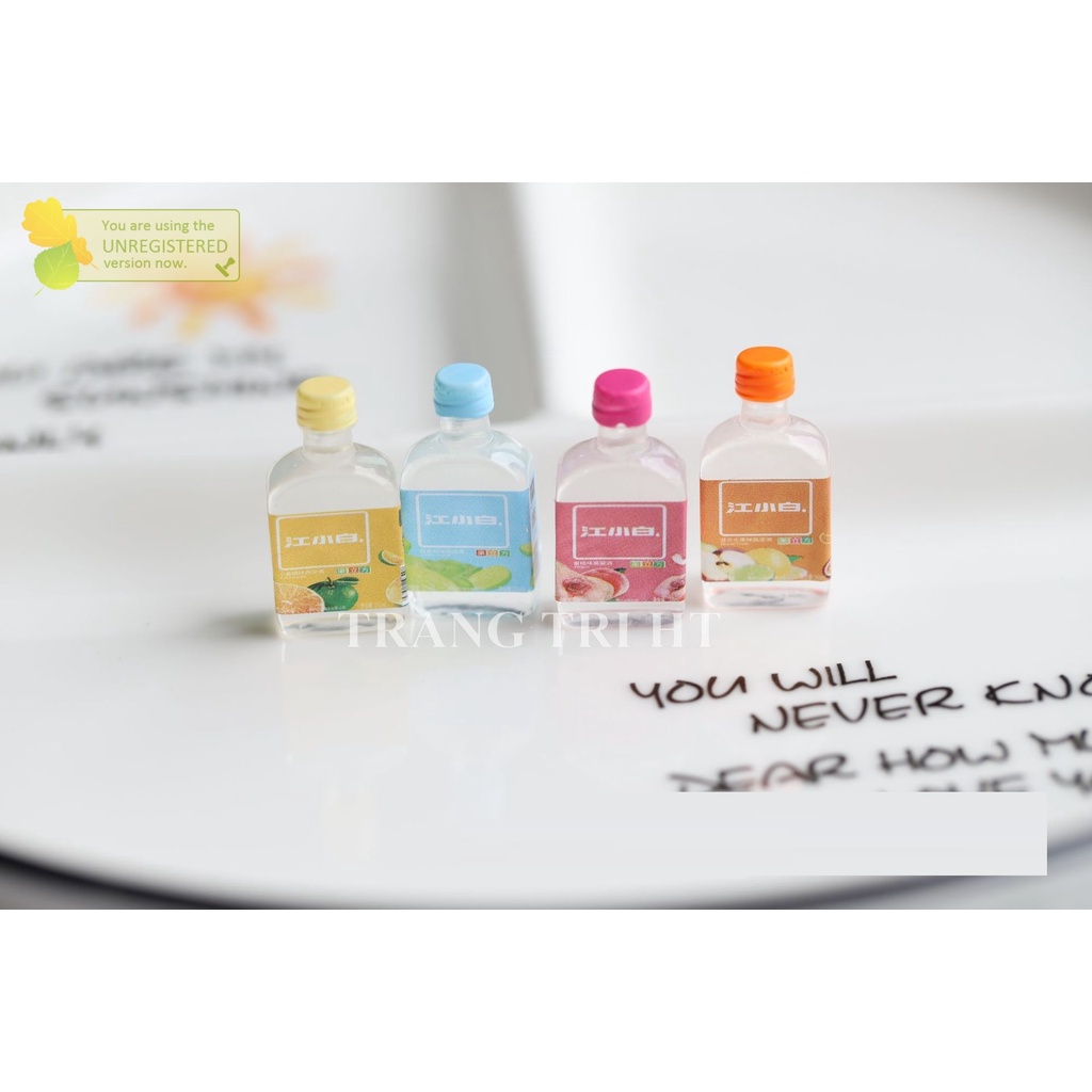 [HCM]Mô hình chai nước trái cây hàng quốc mẫu dẹt phụ kiện trang trí [1 chai ngẫu nhiên ]