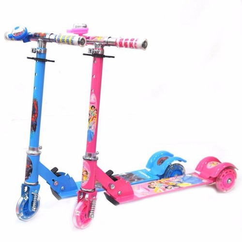 Xe trượt scooter 3 bánh cho bé- giúp bé phát triển toàn diện