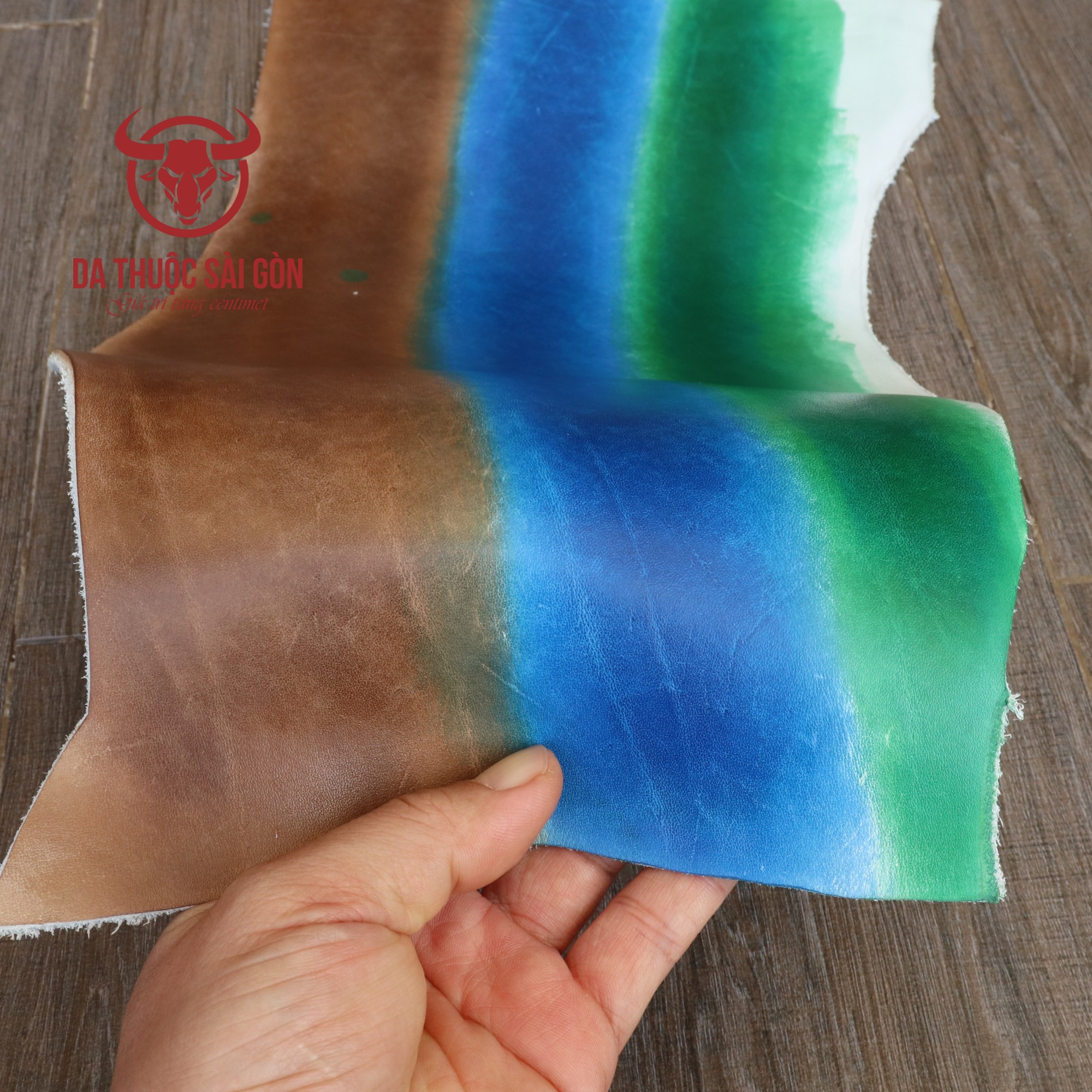 Da bò mộc vụn màu trắng để nhuộm màu thủ công kích thước từ 3 đến 5 pia một tấm - Da vụn giá rẻ