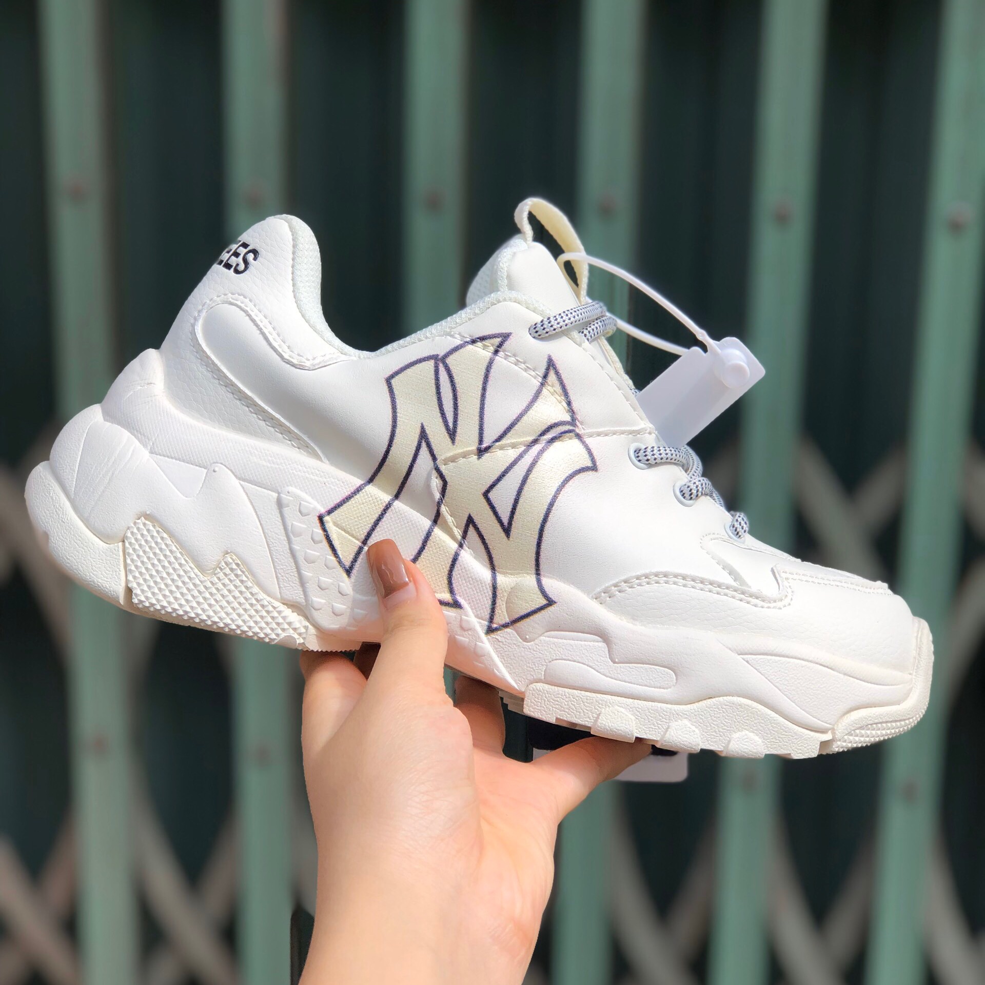 Giày thể thao MLB ny vàng (36-43)