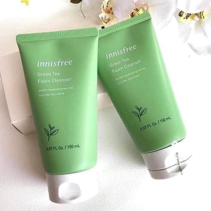 Sữa rửa mặt trà xanh Innisfree Green Tea Foam Cleanser (150ml) chống oxi hoá giúp ngăn ngừa những dấu hiệu làm lão hoá da.