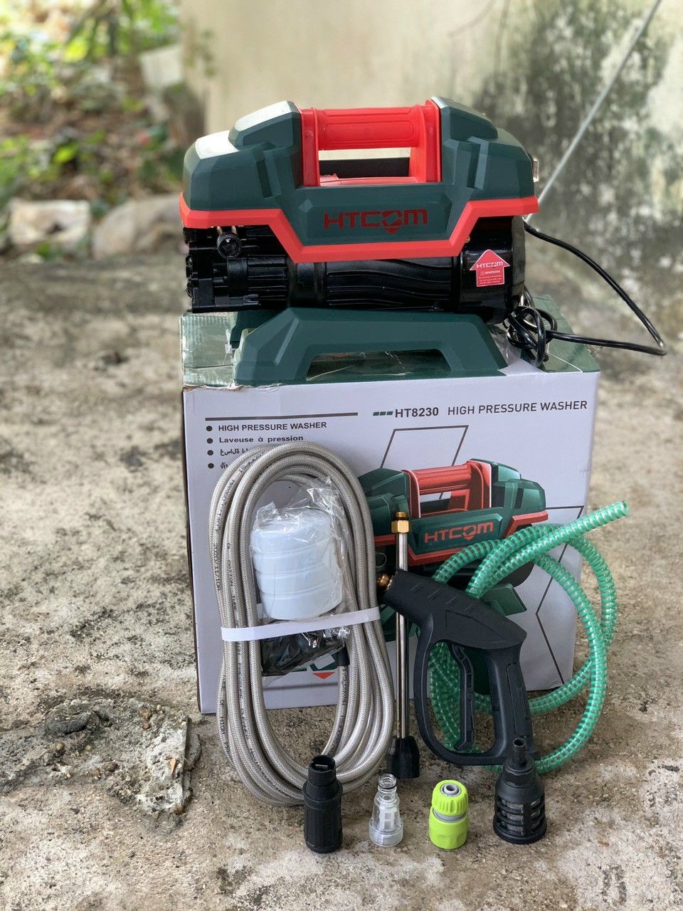 Máy xịt rửa xe siêu mạnh HTCom 8230 2400W Chính hãng , dây xịt dài 10M