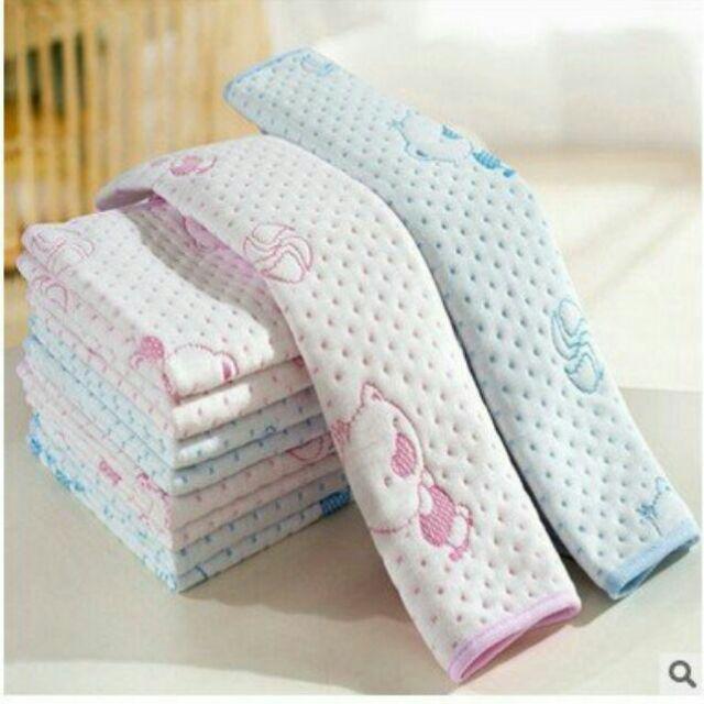 Tấm Lót Chống Thấm 4 Lớp Cho Bé