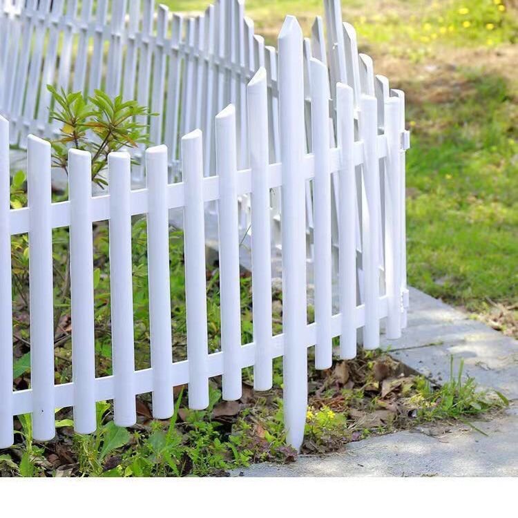 10 hàng rào nhựa có đế cắm đất 70 cm x cao 42 cm