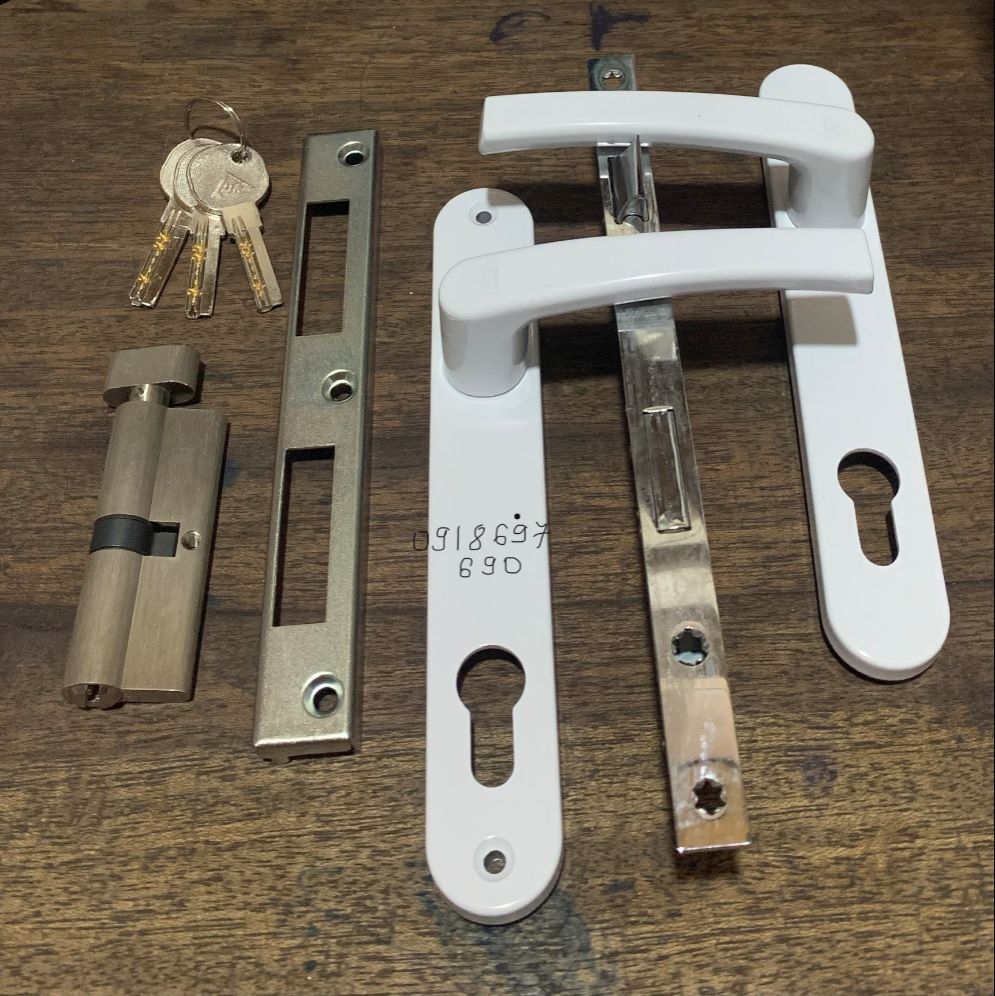 [HCM]Khóa đơn điểm cửa nhựa lõi thép hàng chính hãng