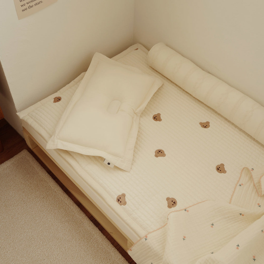 Thảm Nằm Chezbebe Quilting thêu Gấu Hàn Quốc họa tiết dễ thương