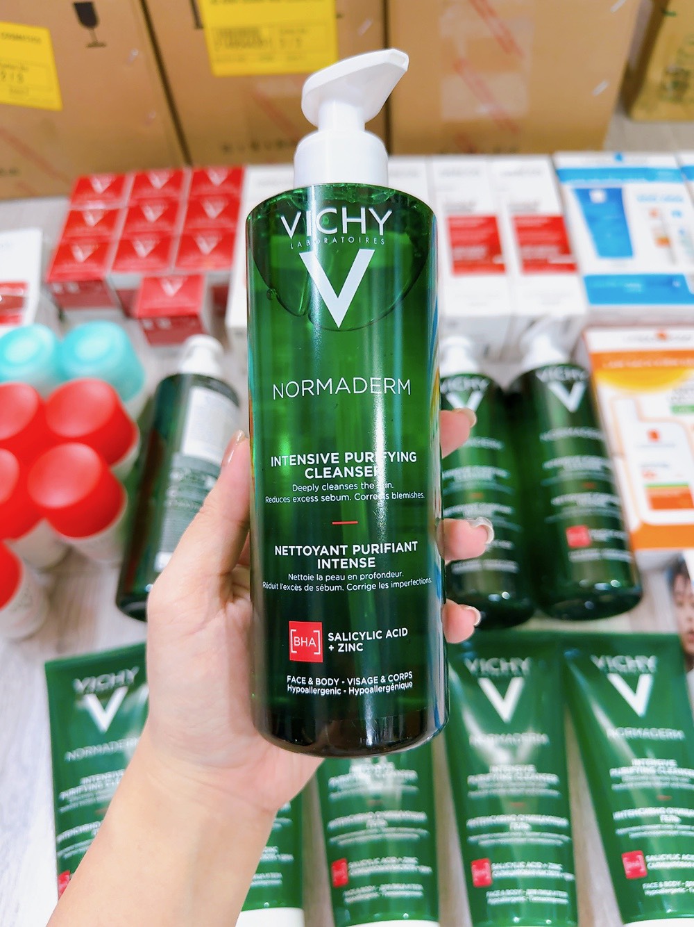 Sữa rửa mặt cho da dầu mụn Vichy Normaderm Phytosolution Intensive Purifying Gel