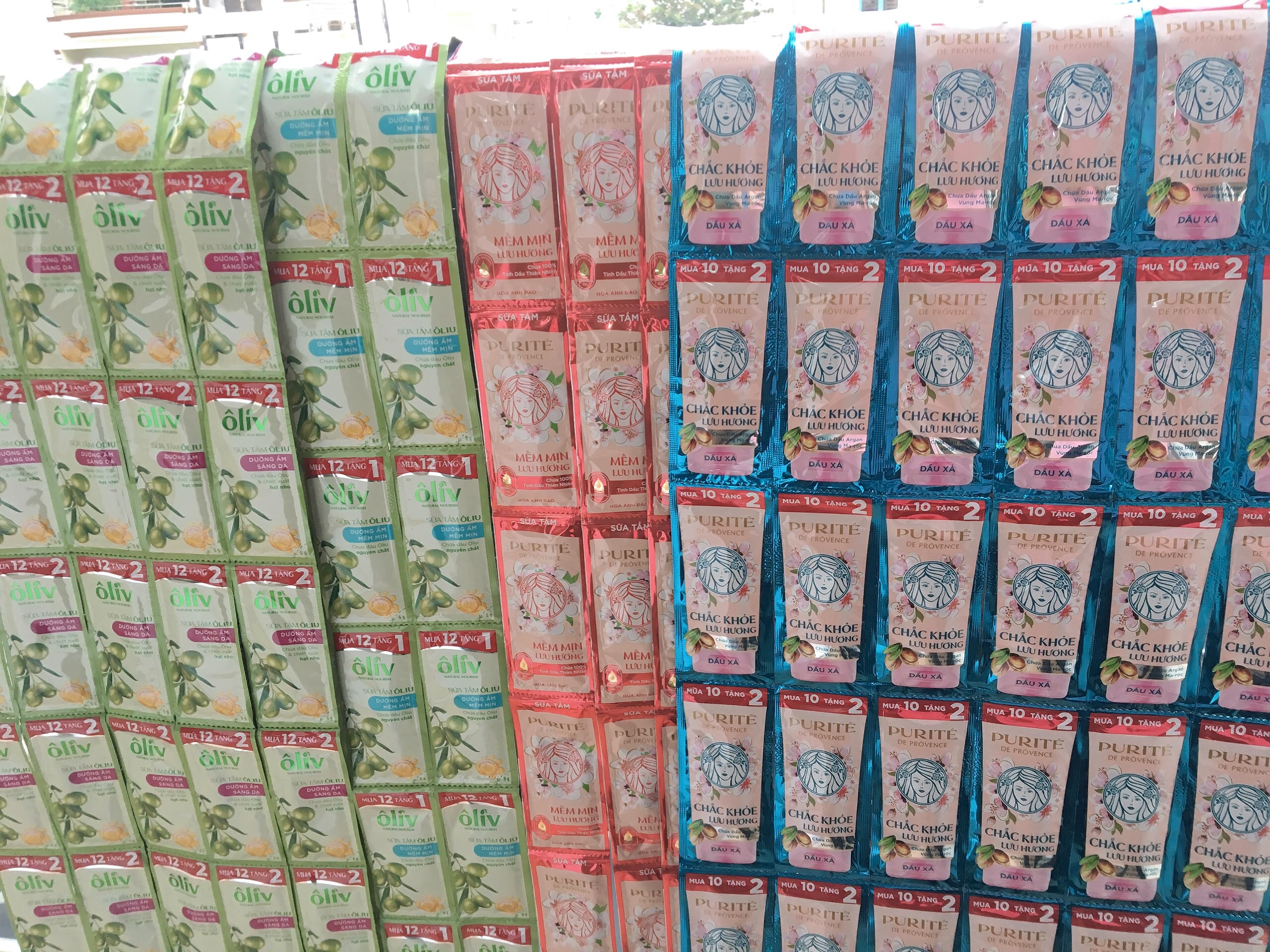 Dây sữa tắm, dầu xả, dầu gội purite, oliv