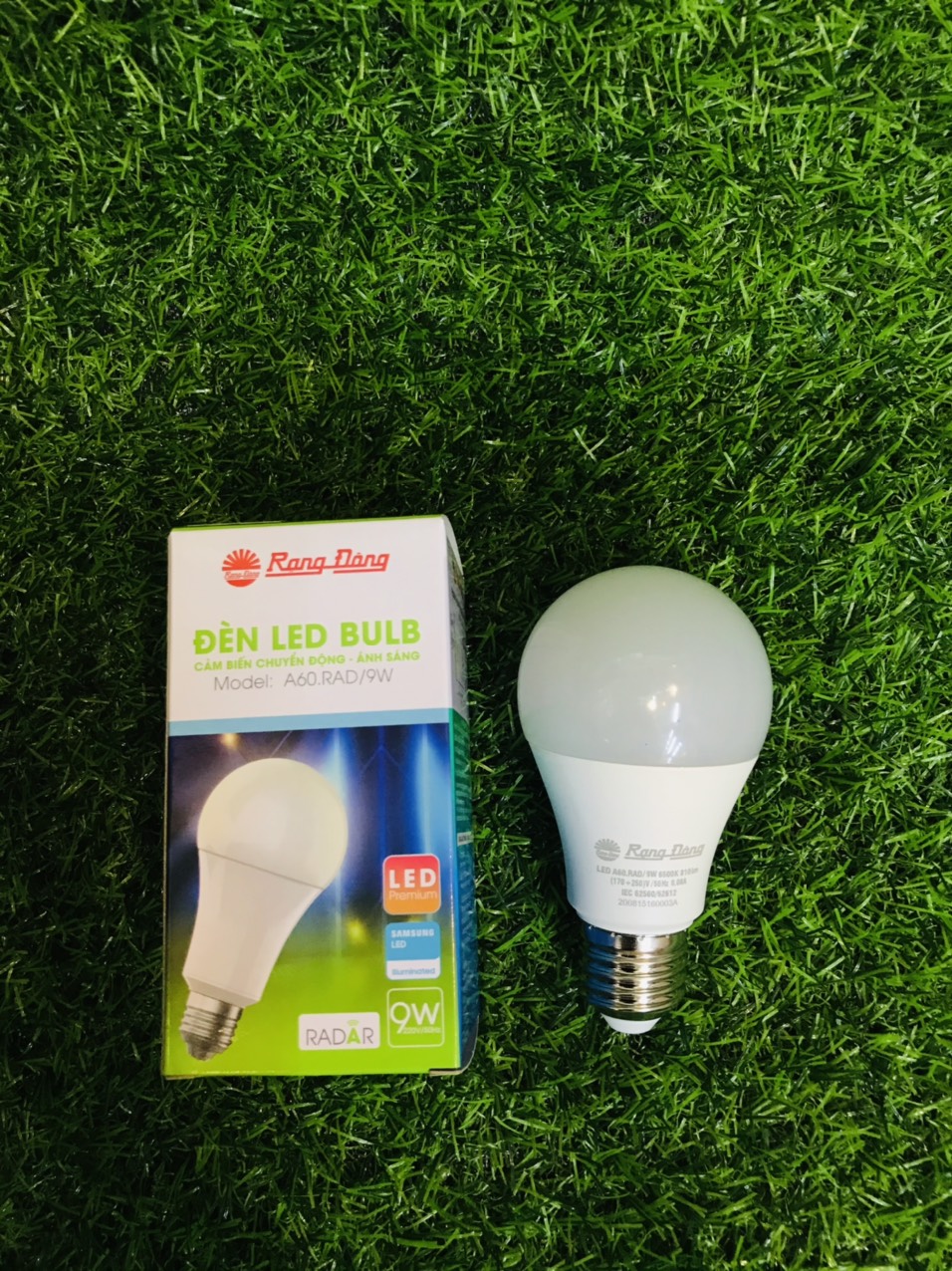Đèn led bulb cảm biến rạng đông 9w và 15w siêu sáng