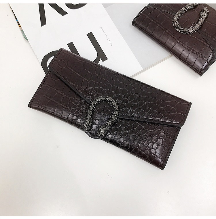 Ví Clutch Nữ Vân Da Cá Sấu Khóa Rồng