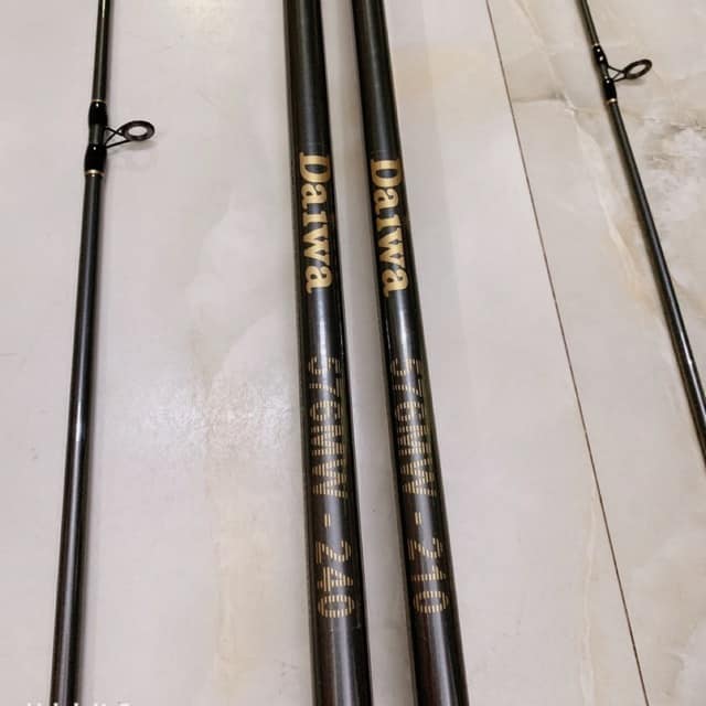 Cần câu máy 2 khúc - Cần Câu Cá 2 Khúc Giá Rẻ - Cần Câu 2 Khúc Rỗng Daiwa 576 MW Khoen 3 Chân Made in Japan Đọt To Tải Cá Khủng