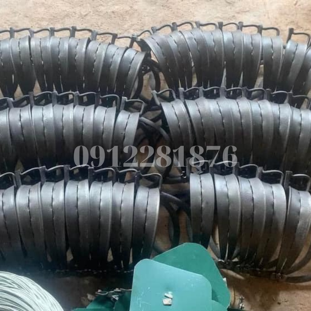 Cạm Bẫy 12cm hàng đẹp cạm có bàn đạp + dây phanh buộc cạm